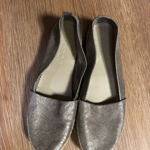 Women’s FLEXX Metallic Espadrille Slip On Shoes Size 8.5 - Picture 2 of 8